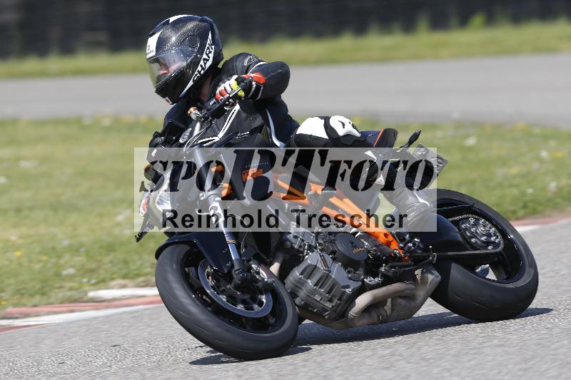 /Archiv-2025/09 22.04.2025 Cornu Master School ADR/gruen-vert/3